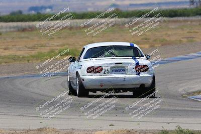 media/Jun-05-2022-CalClub SCCA (Sun) [[19e9bfb4bf]]/Group 1/Race/